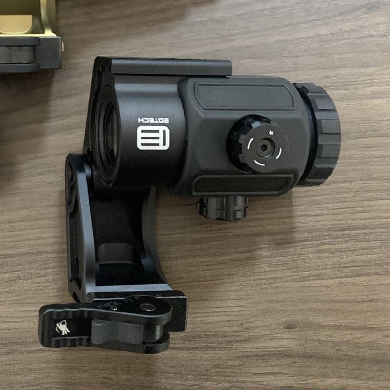 EOTech's flip QD mount is remarkably well built.